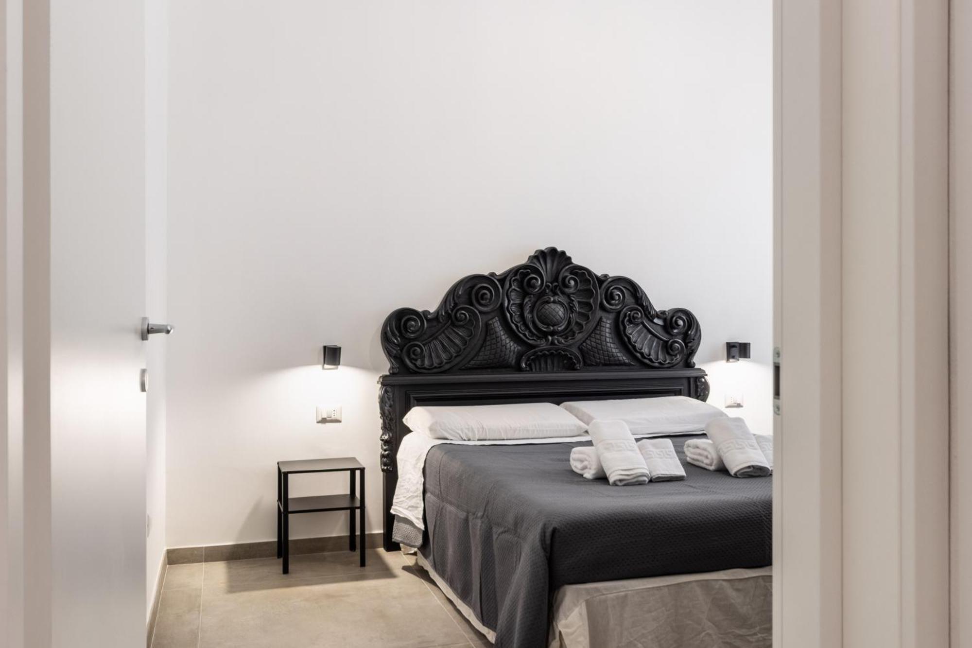 Il Moro Rooms Avola Bagian luar foto