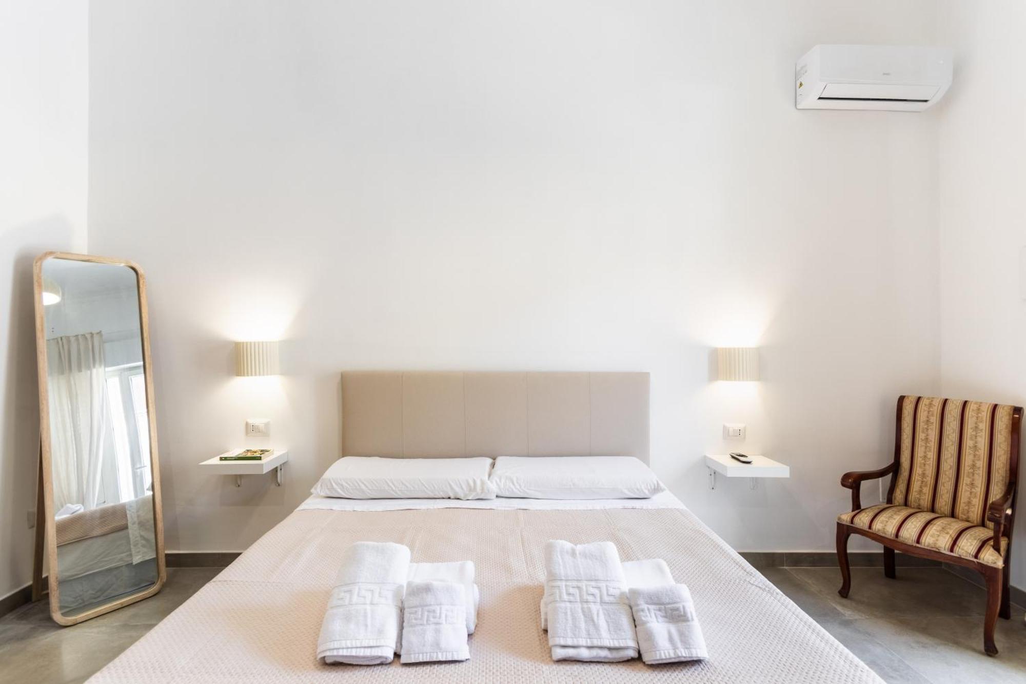Il Moro Rooms Avola Bagian luar foto