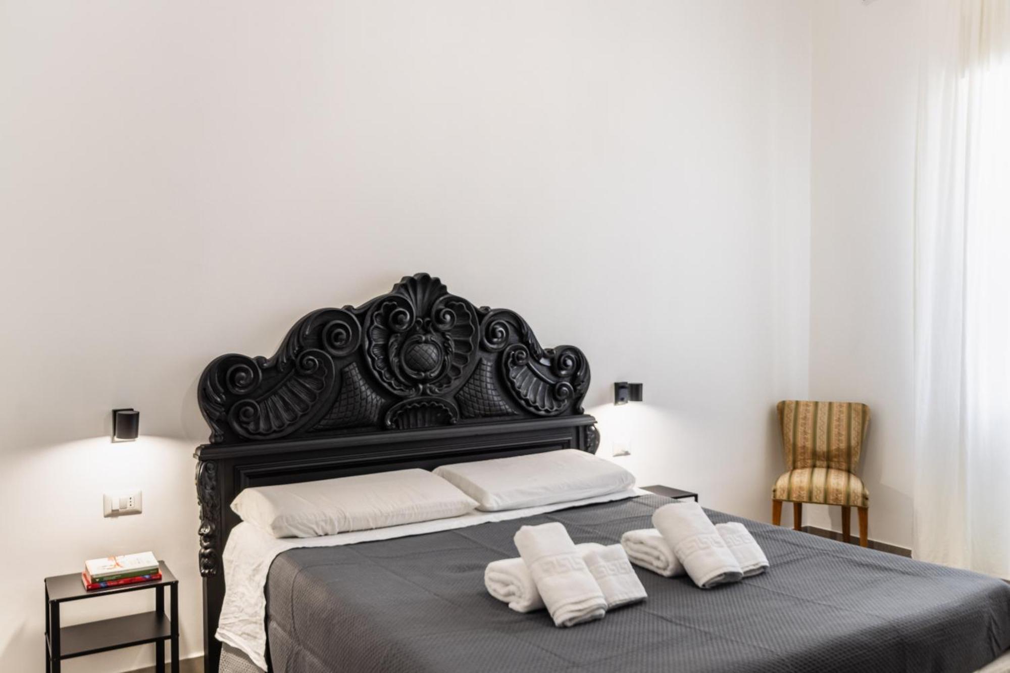 Il Moro Rooms Avola Bagian luar foto